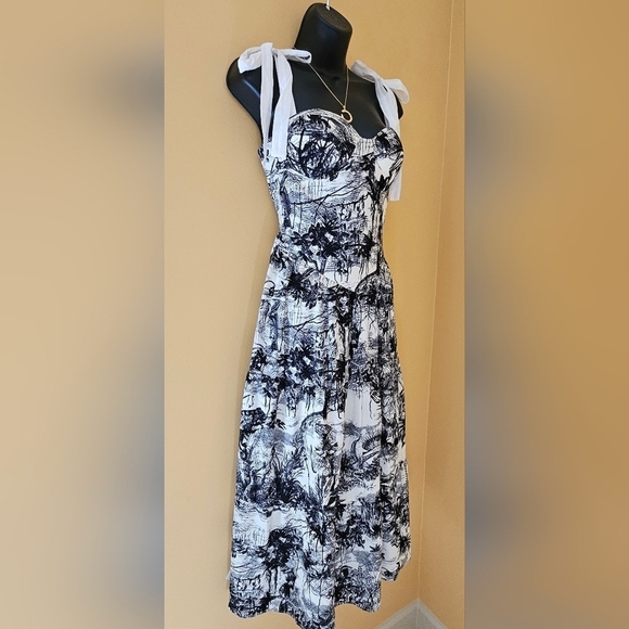 Thailand Maxi Dress - Picture 2 of 4